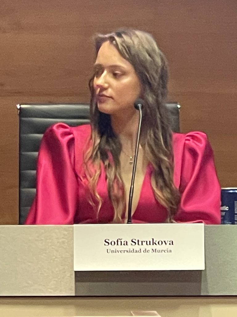 Sofía Strukova del grupo de investigación CyberDataLab de la Universidad de Murcia